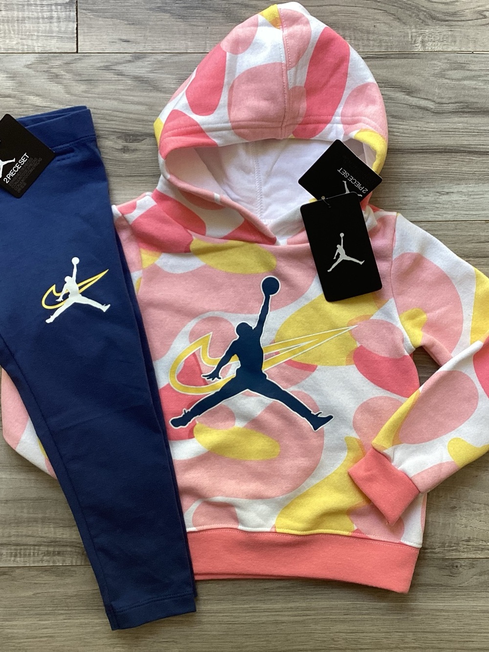 Toddler girl Jordan hoodie & leggings set size 3T(NWT) ~FIRM, NO OFFERS~